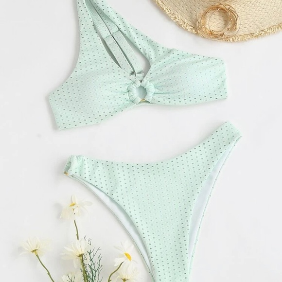 New bikini size large - Picture 1 of 3